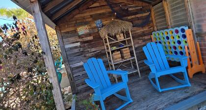 Steps to Cocoa Beach/Cruisers Welcome/Space X/1-bedroom apartment 1-bath