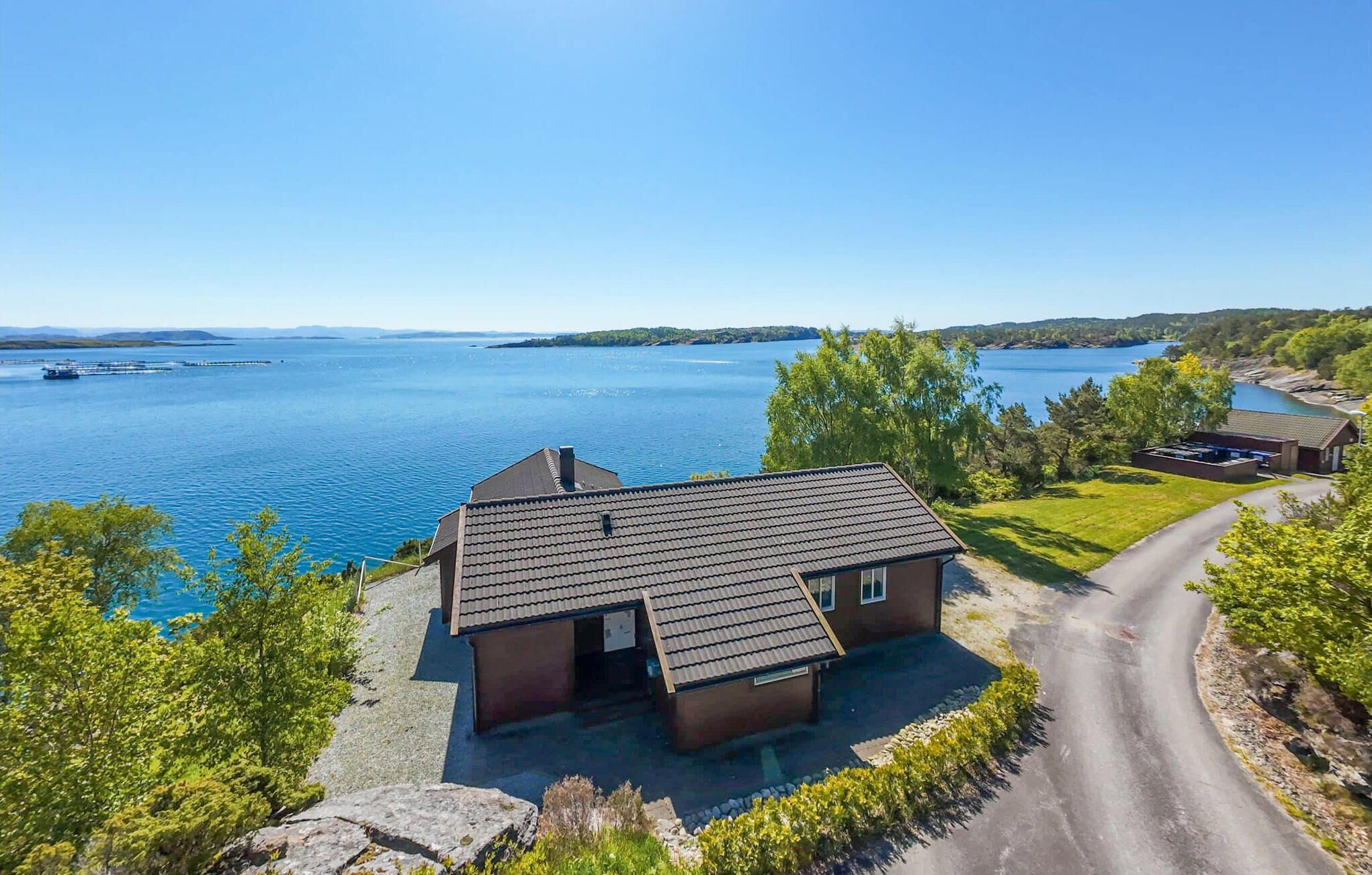 المنشأة من الخارج