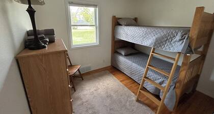 Beautiful 3BR house in the middle of prime hunting and fishing country