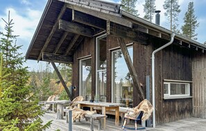Outdoor dining - Nice home in Tinn Austbygd with sauna (Tinn Austbygd)