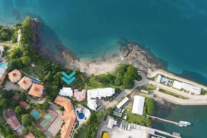 Condo, 2 phòng ngủ, ban công, quang cảnh biển | Ngoại thất