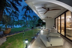 Living room - Seaside Hideaway Walk to Playa Flamingo & Marina (Cabo Velas)