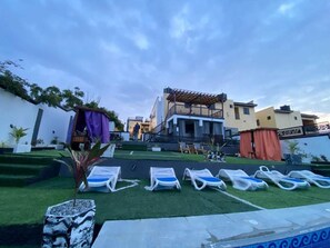 Property grounds - ftrealtyproperties Lord's Hill (Mile 11)