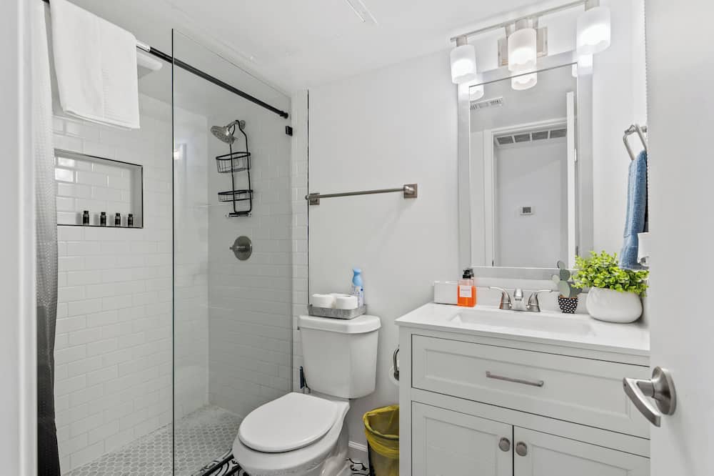 Charming Dallas Apartment Near Airport - Dallas County, TX