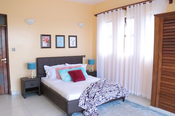 2 dormitorios, tabla de planchar con plancha, wifi y ropa de cama