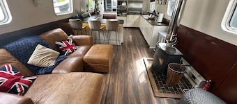 Selene - Luxury Houseboat Experience