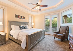 7 Schlafzimmer, Schreibtisch, Bügeleisen/Bügelbrett, kostenloses WLAN