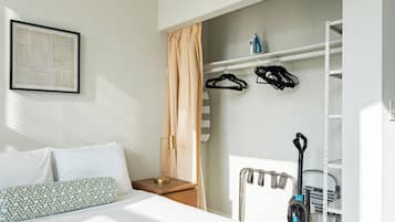 Classic Apartment, 1 Queen Bed | Desk, iron/ironing board, free WiFi