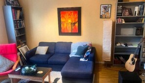 Apartamento clásico, vistas a la ciudad | Zona de estar
