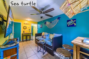 2 bedrooms, iron/ironing board, travel cot, free WiFi