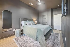 3 bedrooms, WiFi, bed sheets