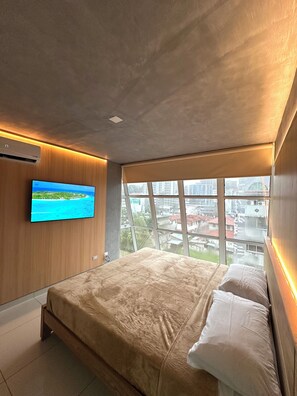 Bügeleisen/Bügelbrett, WLAN, Bettwäsche