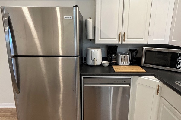 Refrigerador, microondas, horno, placa de cocina