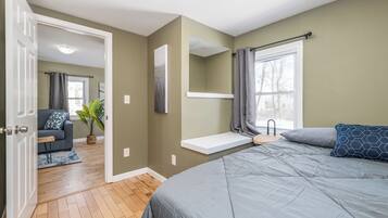 2 bedrooms, WiFi, bed sheets