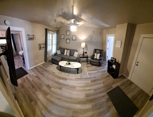 Gowen 2411 – 3BR Mid-Term Stay, All Utilities Incl