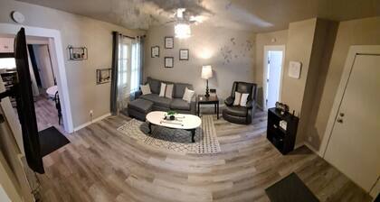 Gowen 2411 – 3BR Mid-Term Stay, All Utilities Incl