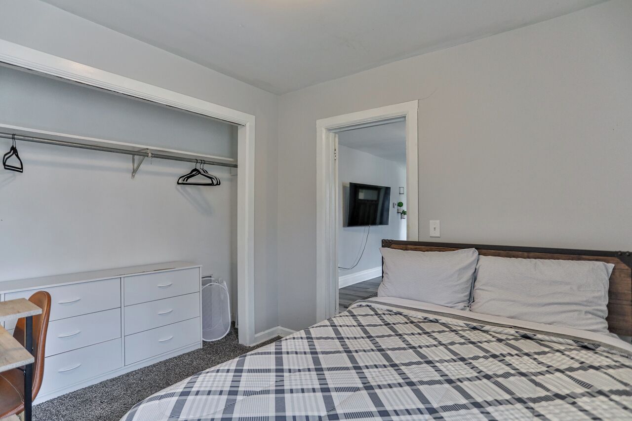 3 bedrooms, desk, free WiFi, bed sheets