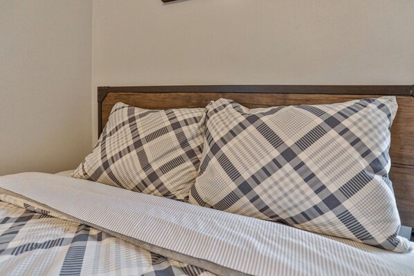 3 habitaciones, escritorio, wifi gratis y ropa de cama 