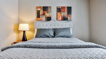 2 bedrooms, desk, free WiFi, bed sheets