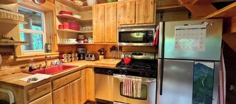 Steele Haven Cozy Cabin