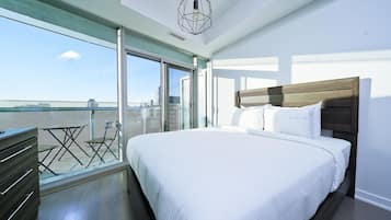 Comfort studio suite, 1 queensize bed met slaapbank, niet-roken | Woonruimte | Een smart-tv