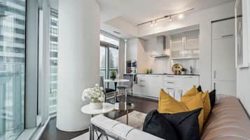 Standard Apartment, 1 Queen Bed with Sofa bed, Non Smoking, City View | Living area