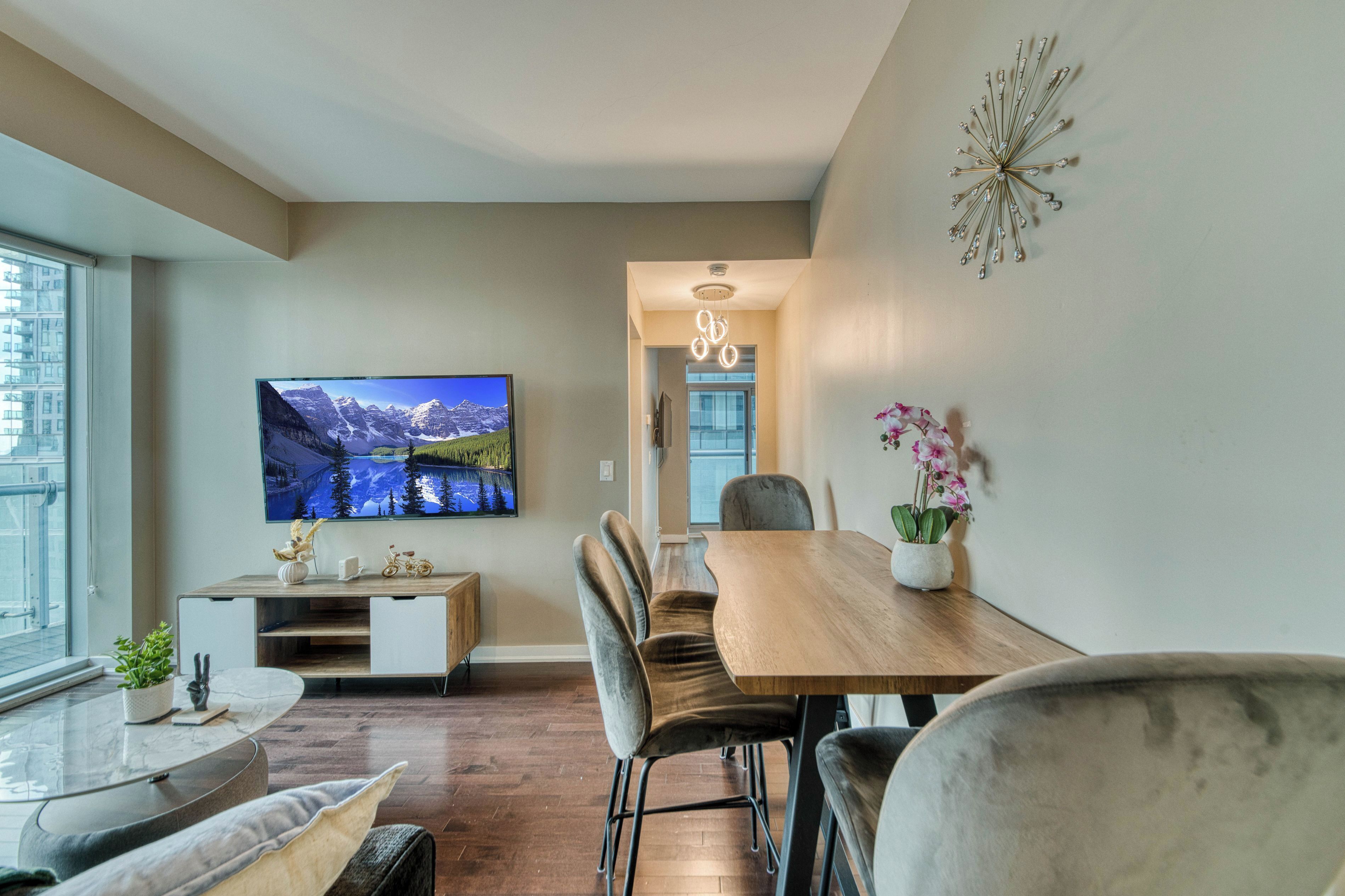 Luksushuoneisto, 2 makuuhuonetta, 2 kylpyhuonetta, kaupunkinäköala | Oleskelualue | Älytelevisio