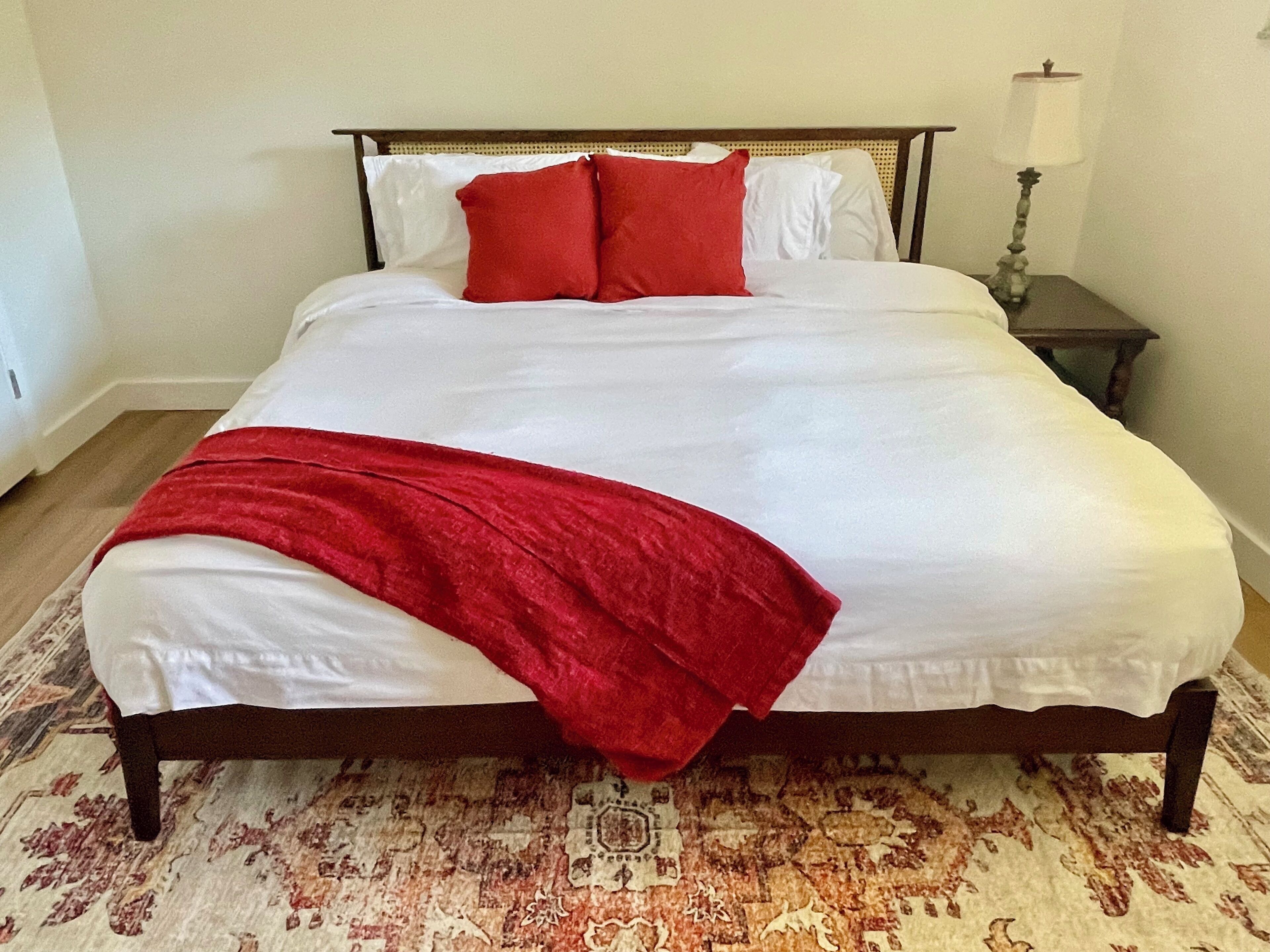 3 多间卧室、熨斗/熨衣板、WiFi、床单