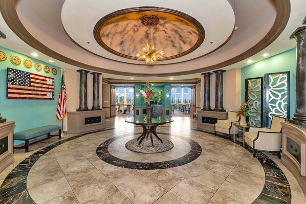 Lobby - Resort style lakefront condo in River Strand - Golf membership included - Florida Sunshine (Bradenton)