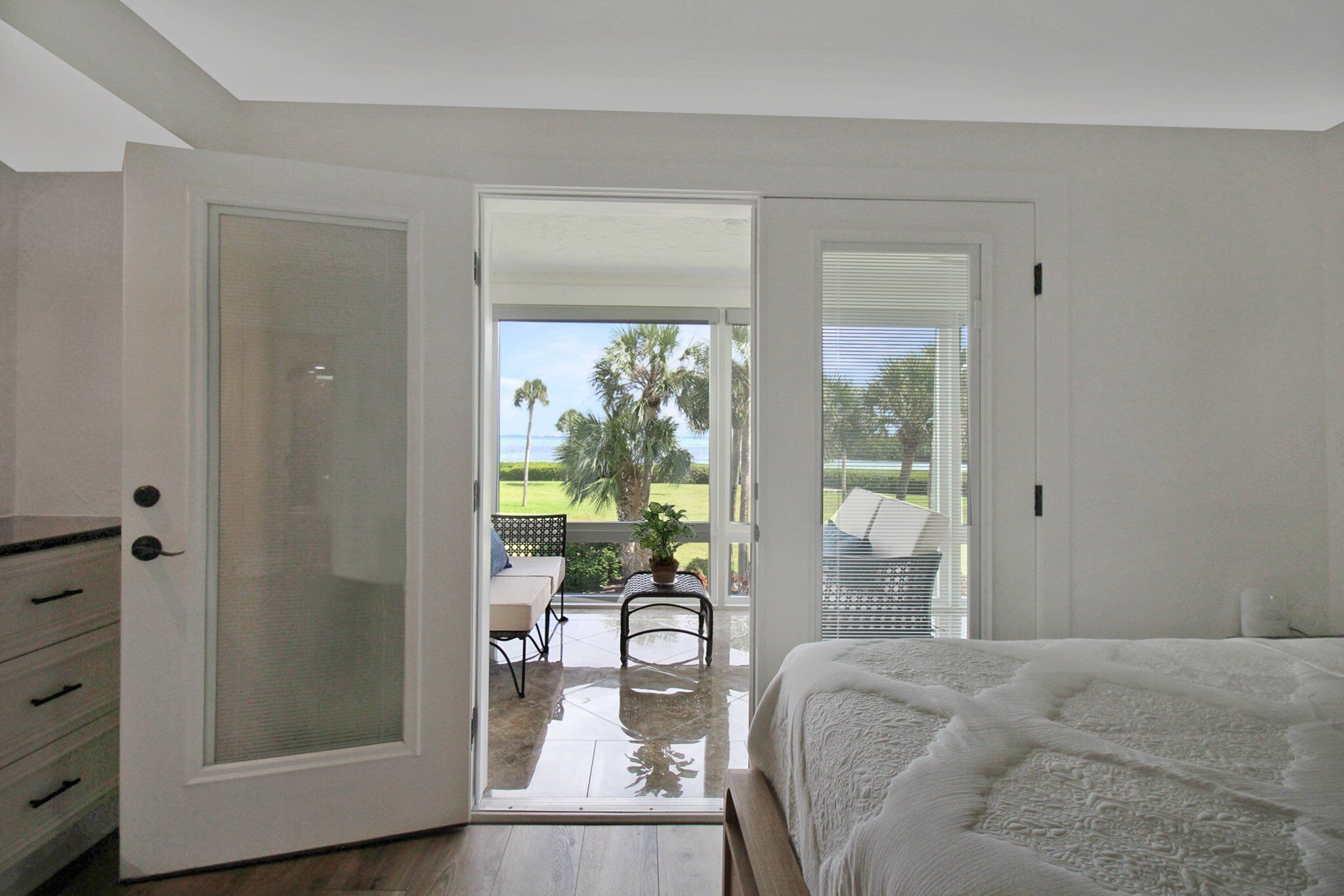 2 عدّة غرف نوم ومكتب وواي فاي مجانًا وملاءات أسرّة