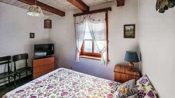 1 habitación y cuna de viaje