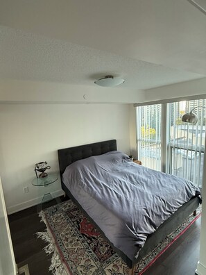 Room - Central North York suites (Toronto)