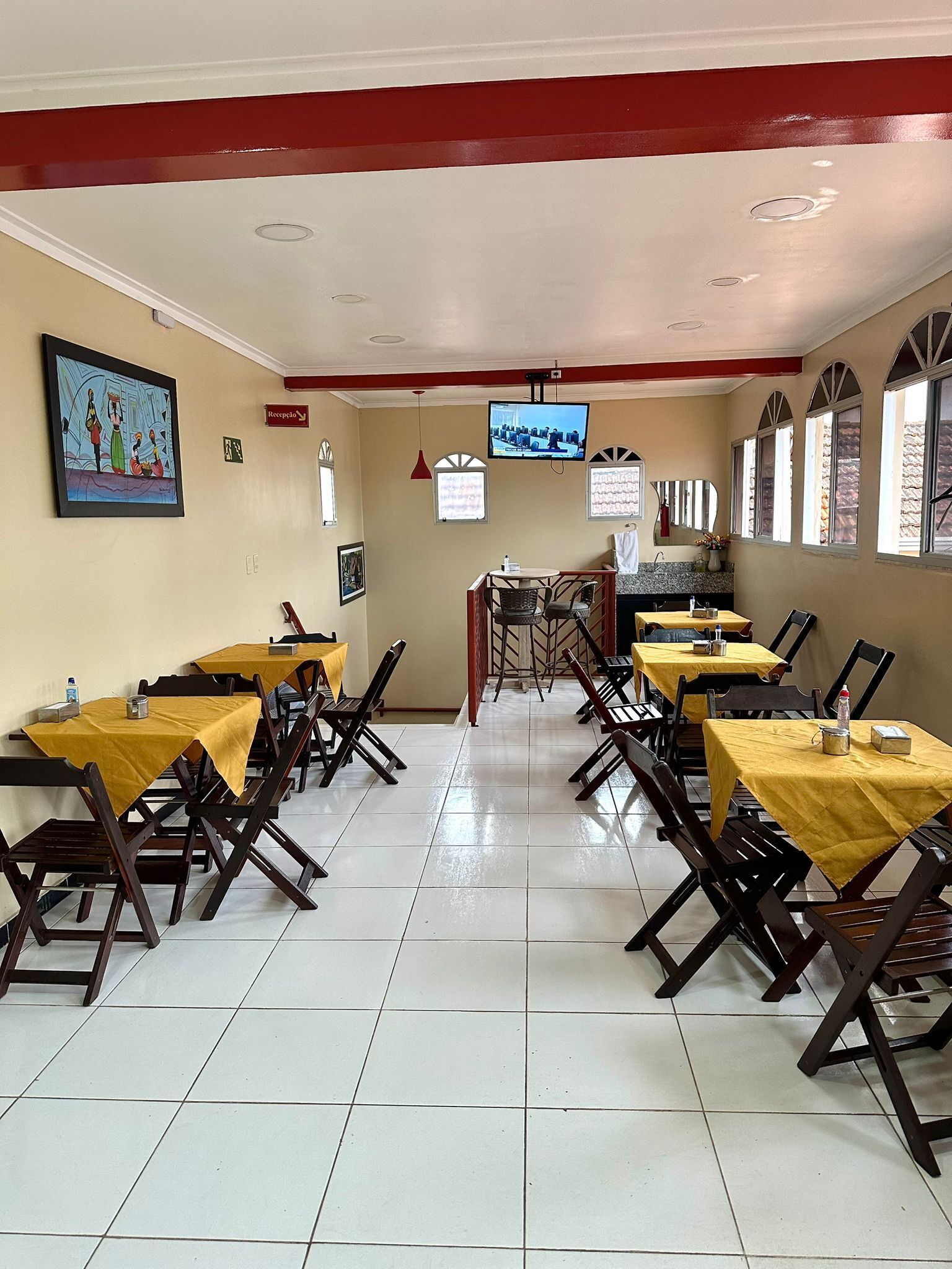 Petit déjeuner en libre-service compris tous les jours