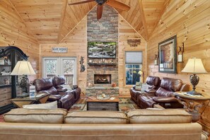 TV, lareira, DVD player, pebolim