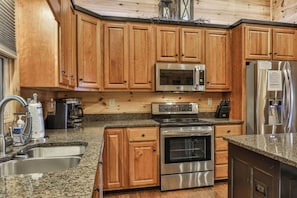 Réfrigérateur, micro-ondes, four, lave-vaisselle