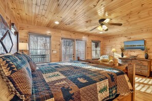 4 عدّة غرف نوم ومكتب وواي فاي مجانًا وملاءات أسرّة