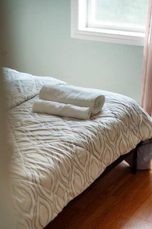 House - Bright and Cozy Cottage in the Heart of Dartmouth (Dartmouth)