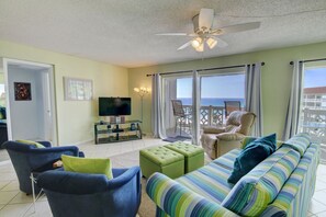 TV - El Matador 365 -  FREE TICKETS!! Your stay includes free tickets to many area attractions! (Fort Walton Beach)