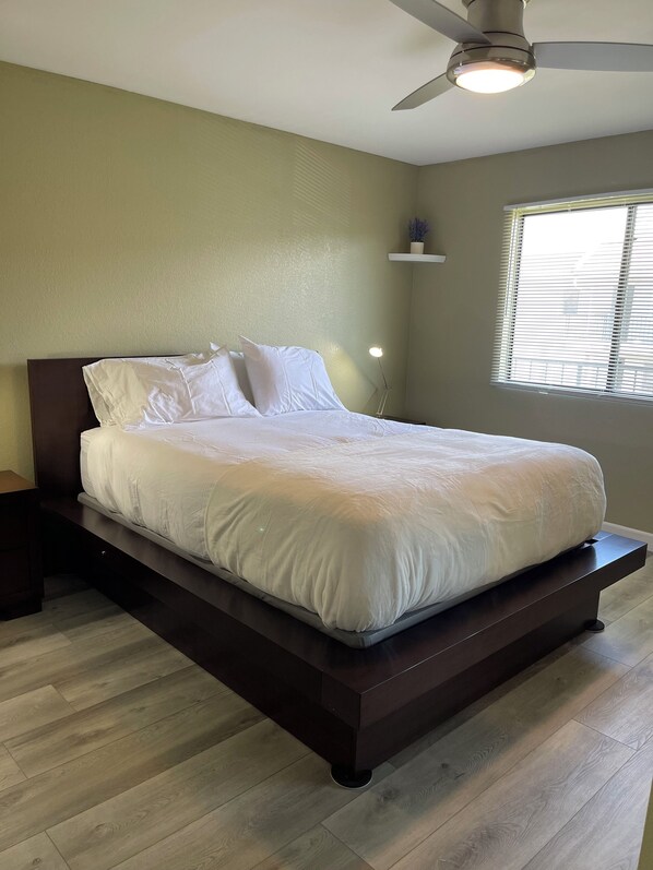 2 bedrooms, iron/ironing board, WiFi, bed sheets