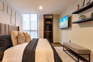 Iron/ironing board, WiFi