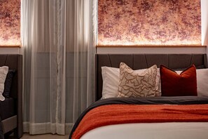 8 habitaciones, escritorio, tabla de planchar con plancha y wifi 