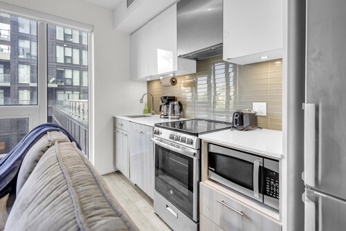 Jarvis District Suites