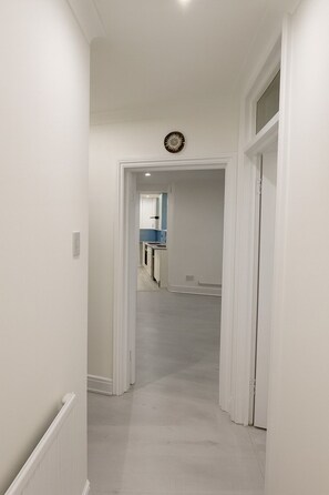 Interior - Luxury Catford Retreat • Sleeps 4 • 2 Mins to Station • Available November 🌿 (London)