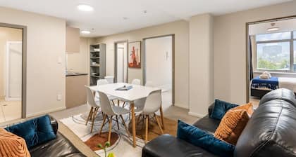 A four bedroom apartment in Auckland CBD w Carpark