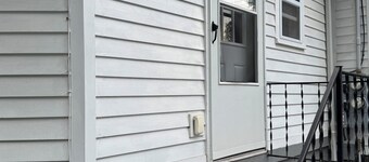 Fully Furnished 1BR Apt – Ideal for Traveling Professionals