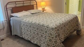 3 Schlafzimmer, Bügeleisen/Bügelbrett, Bettwäsche