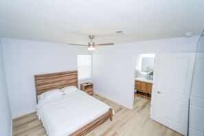 4 habitaciones, tabla de planchar con plancha y wifi 