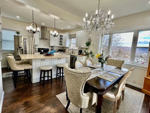 Cozy 3bedroom home in Highland Falls, only a five-minute walk from West Point NY