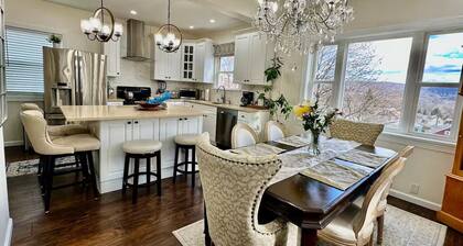Cozy 3bedroom home in Highland Falls, only a five-minute walk from West Point NY