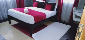 Standard Double Room, Garden View | Free WiFi, bed sheets